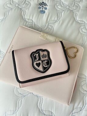 Juicy Couture Light Pink Wallet with Crest Patch and Heart Keyring